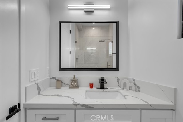 5196 Orange Place, Los Angeles CA: https://media.crmls.org/medias/70244cd4-45de-4689-9707-9789466ad9b3.jpg