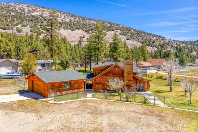 Detail Gallery Image 1 of 1 For 1112 Log Ln, Big Bear City,  CA 92314 - 5 Beds | 2 Baths