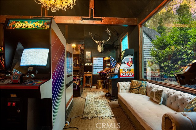 969 Oak Drive, Crestline CA: https://media.crmls.org/medias/7024ab3a-9e08-4b77-b146-97b886201409.jpg