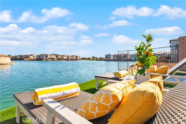 43180 Portuale Court, Indio CA: https://media.crmls.org/medias/7025b1bf-f889-447c-ad16-c5cf6c1ef1ba.jpg