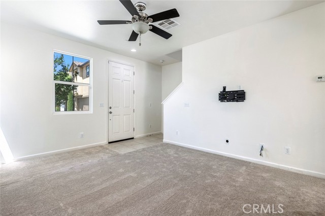 Detail Gallery Image 6 of 28 For 1587 N Strada Way, Clovis,  CA 93619 - 3 Beds | 2/1 Baths
