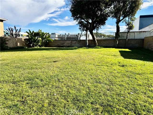 Detail Gallery Image 41 of 42 For 3913 W Hazard #D,  Santa Ana,  CA 92703 - 2 Beds | 1/1 Baths