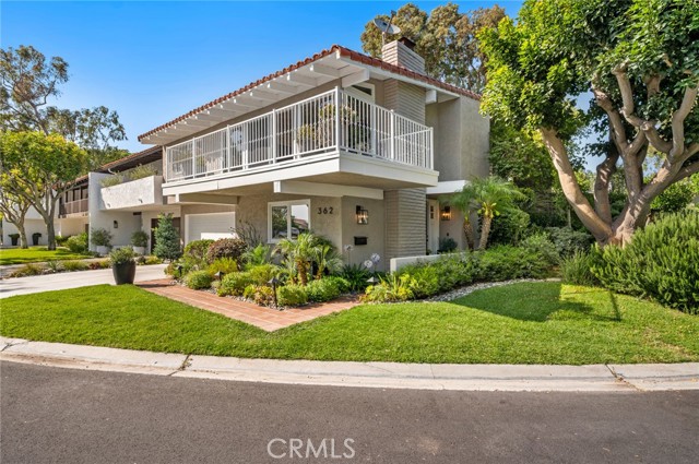 362 Vista Madera, Newport Beach CA: https://media.crmls.org/medias/7027b372-4e13-4722-a422-94dd40571aa5.jpg