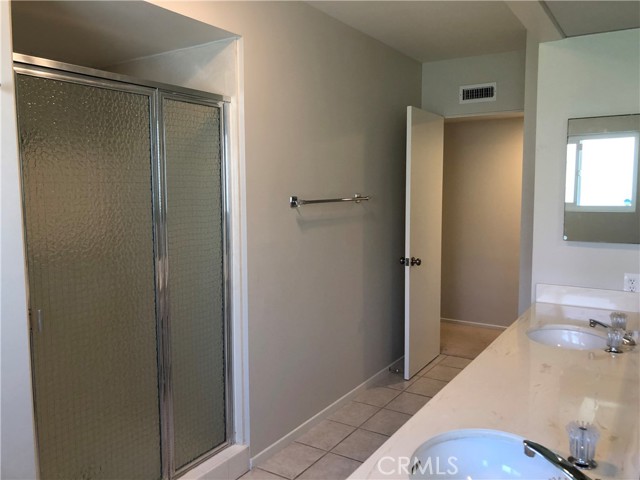 14687 Deervale Place, Sherman Oaks CA: https://media.crmls.org/medias/70292c50-6abf-4fab-9129-3aa89a417e5e.jpg