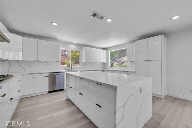 14026 Plum Hollow Lane, Chino Hills CA: https://media.crmls.org/medias/702abcc1-b5fa-4f09-9556-778f89aca5ca.jpg