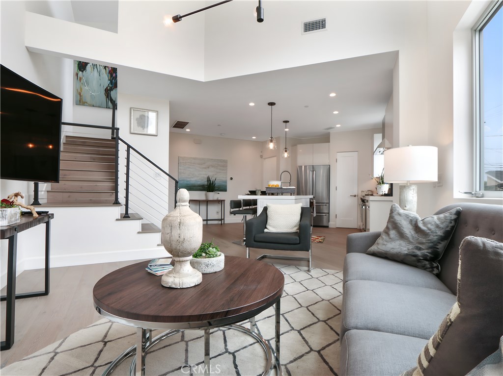 MLS #OC25155817 img 17