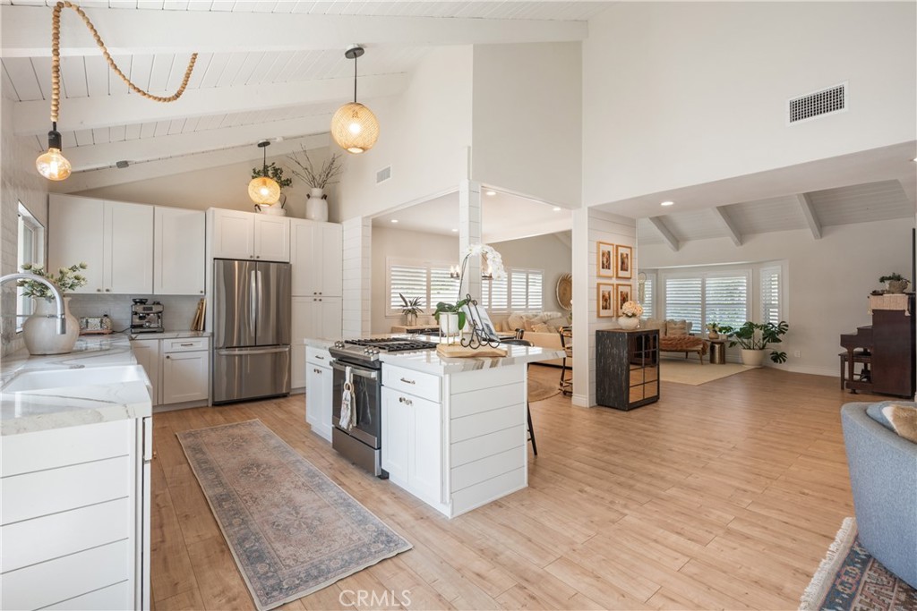 702b5d70 D5a4 4efb 9c6c 339a4b1e8cd1