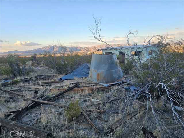 Detail Gallery Image 7 of 10 For 411 Powerline Rd., Lucerne Valley,  CA 92356 - 0 Beds | 0 Baths