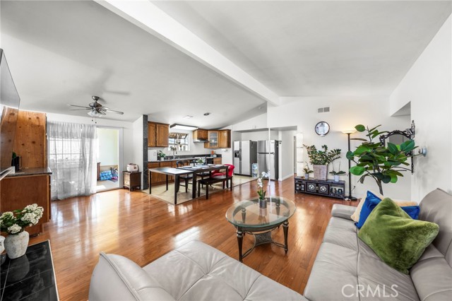 Detail Gallery Image 2 of 39 For 18022 Ardath, Torrance,  CA 90504 - 3 Beds | 2 Baths