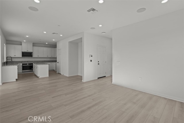 Detail Gallery Image 5 of 18 For 27107 Kodiak Ct, Menifee,  CA 92585 - 4 Beds | 3 Baths