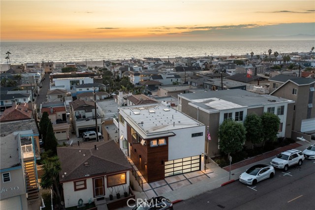 1737 Manhattan Avenue, Hermosa Beach CA: https://media.crmls.org/medias/702e4bf3-0e29-4b50-9160-bc9ead50f39a.jpg