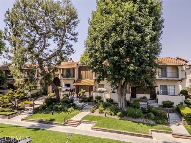 Detail Gallery Image 27 of 27 For 19545 Sherman Way #66,  Reseda,  CA 91335 - 3 Beds | 2/1 Baths