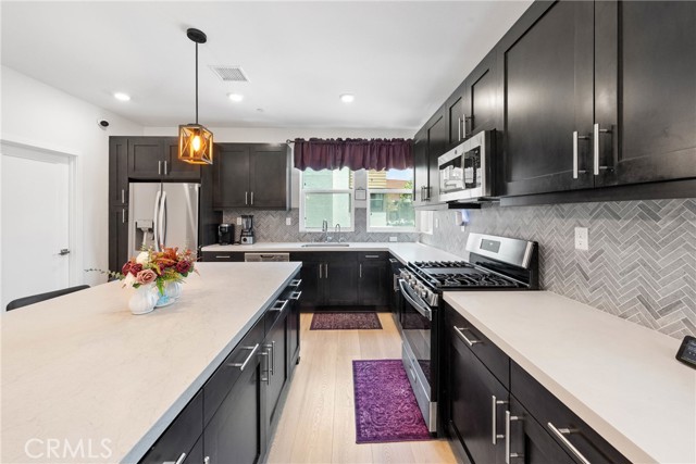 710 S Grable Circle, Orange CA: https://media.crmls.org/medias/702ef3a9-d1b3-4b82-bd49-9580b99fe787.jpg