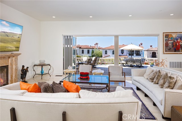 Detail Gallery Image 7 of 41 For 77 Ritz Cove Dr, Dana Point,  CA 92629 - 5 Beds | 5/1 Baths