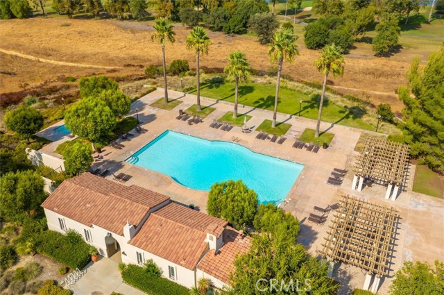 26800 Fairlain Drive, Valencia CA: https://media.crmls.org/medias/702f9ad1-9ac5-4497-aa67-8e68dbd00e6d.jpg
