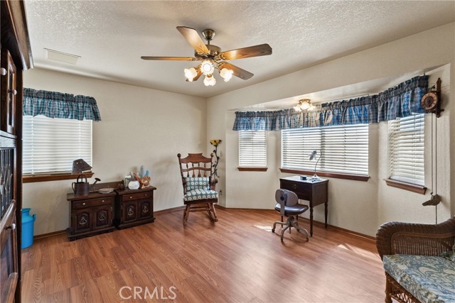 Detail Gallery Image 12 of 47 For 8727 W Avenue E12, Lancaster,  CA 93536 - 3 Beds | 3 Baths