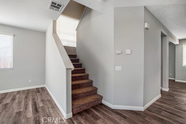 13167 Hollister Street, Hesperia CA: https://media.crmls.org/medias/70321bc2-40e1-42e8-82af-fcd11b6d29d8.jpg