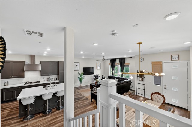 Detail Gallery Image 12 of 33 For 27508 Feathery Cassia, Valencia,  CA 91381 - 3 Beds | 2/1 Baths