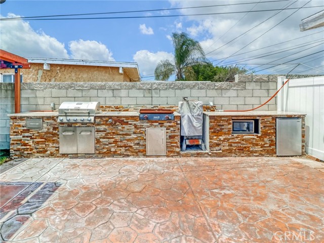 1401 W 165th Street, Compton CA: https://media.crmls.org/medias/7032ab64-373f-4b59-8326-a93042c29506.jpg