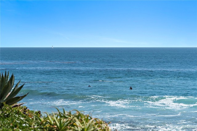 Detail Gallery Image 32 of 38 For 1603 S Coast Hwy #F,  Laguna Beach,  CA 92651 - 3 Beds | 3 Baths