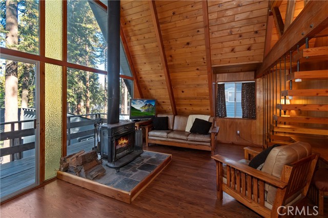 Detail Gallery Image 8 of 34 For 31470 Cedarwood Dr, Running Springs,  CA 92382 - 2 Beds | 1 Baths