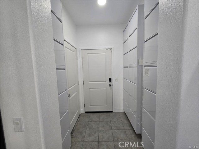 Detail Gallery Image 3 of 14 For 1651 W Lincoln Ave #105,  Anaheim,  CA 92801 - 3 Beds | 2/2 Baths