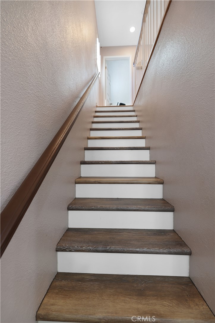 https://media.crmls.org/medias/70351034-27e6-4734-ad11-4089d4afc138.jpg?preset=X-Large