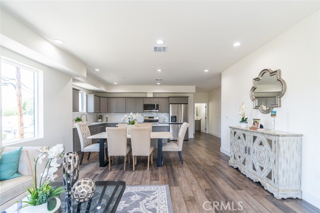 Detail Gallery Image 7 of 24 For 2231 S Longwood Ave, Los Angeles,  CA 90016 - – Beds | – Baths