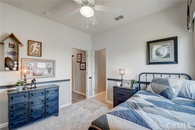 Detail Gallery Image 5 of 19 For 1001 Lucia Ave, Fowler,  CA 93625 - 4 Beds | 3/1 Baths