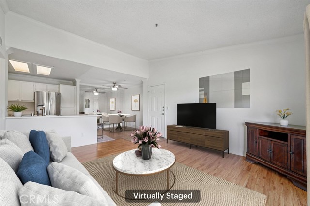 Detail Gallery Image 7 of 39 For 1995 Las Colinas Cir #307,  Corona,  CA 92879 - 2 Beds | 2 Baths