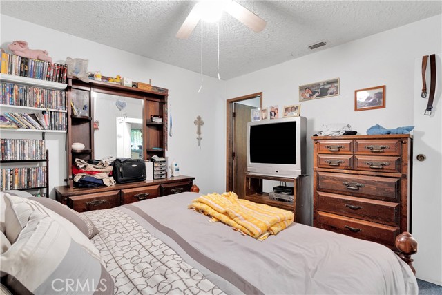 Detail Gallery Image 15 of 38 For 15869 Calandria Way, Victorville,  CA 92394 - 3 Beds | 2 Baths