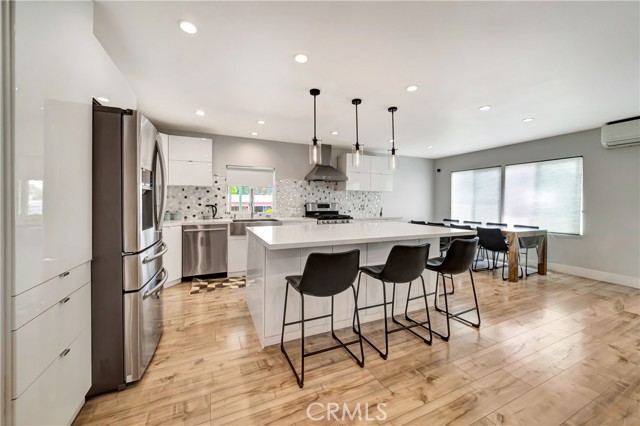 Detail Gallery Image 8 of 43 For 23777 Mulholland Hwy Spc 153, Calabasas,  CA 91302 - 3 Beds | 2/1 Baths