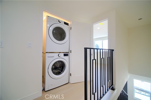 Detail Gallery Image 14 of 17 For 257 S Avenue 54 #1/2,  Los Angeles,  CA 90042 - 2 Beds | 2/1 Baths