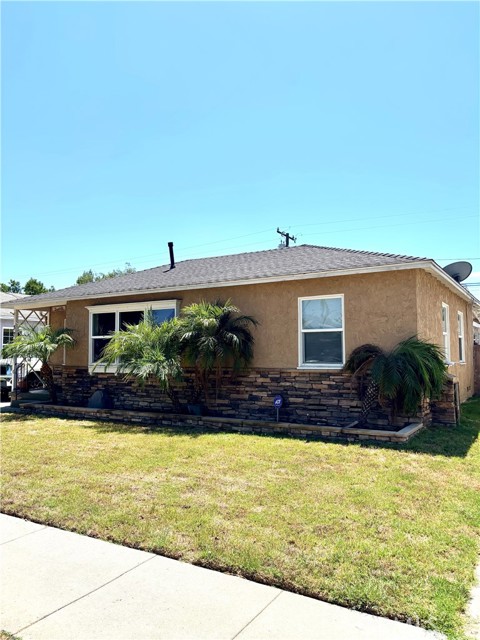Detail Gallery Image 2 of 12 For 372 E Janice St, Long Beach,  CA 90805 - 3 Beds | 1 Baths