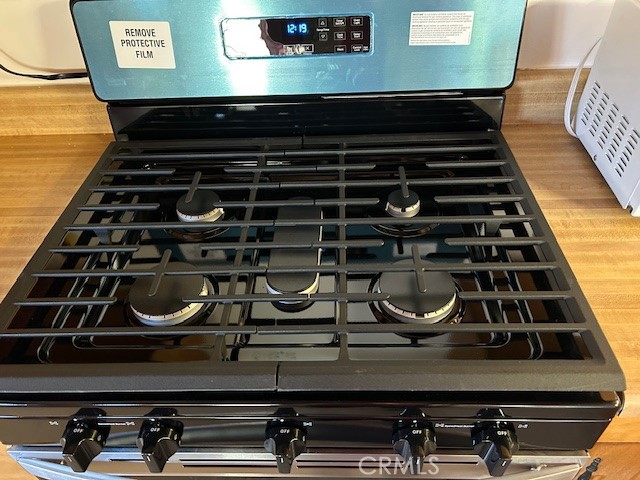 22348 Glenwood, Crestline CA: https://media.crmls.org/medias/703b7dea-2281-471f-b5b4-e4f594b0eb15.jpg