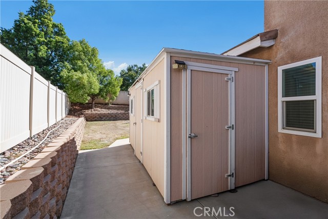 23247 Coffee Berry Circle, Corona CA: https://media.crmls.org/medias/703bc591-65a5-408e-9b63-f304ea24ee68.jpg