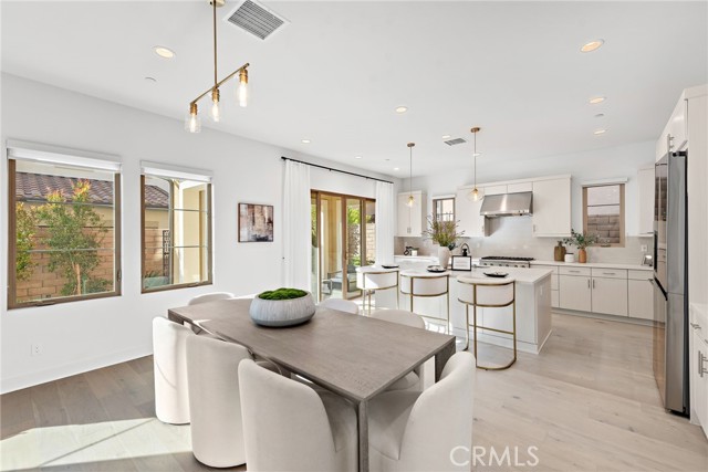 215 Sutters Mill, Irvine CA: https://media.crmls.org/medias/703c38db-5be1-4041-973f-438a14afe00b.jpg