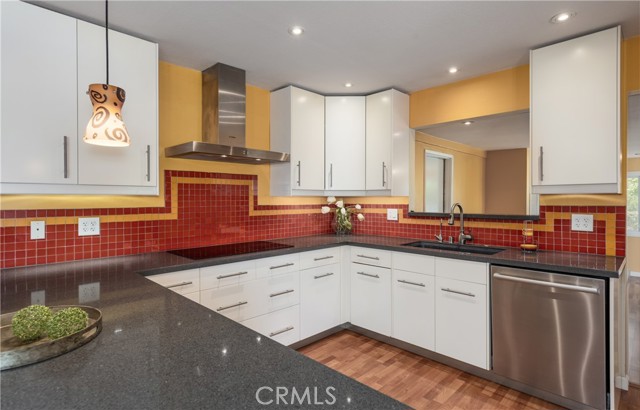 Detail Gallery Image 11 of 38 For 645 Alta Loma Dr, Redlands,  CA 92373 - 4 Beds | 2 Baths