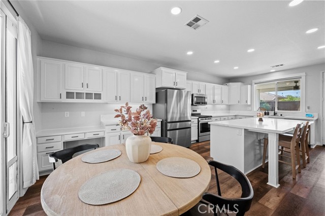 29409 Lake Hills Drive, Menifee CA: https://media.crmls.org/medias/703ccd3f-f166-4ebb-bc2d-3e2b225cb724.jpg