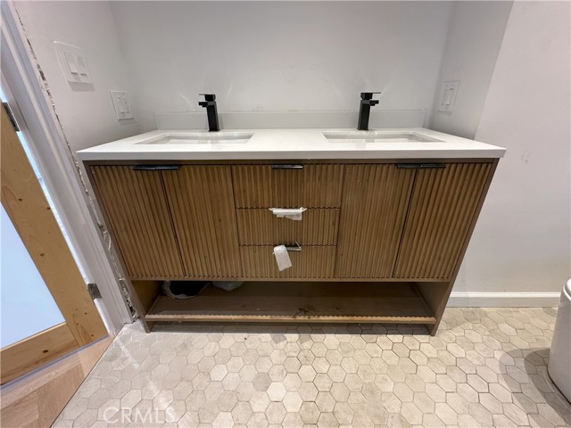 Detail Gallery Image 11 of 11 For 6701 Andasol Ave, Lake Balboa,  CA 91406 - 0 Beds | 1 Baths