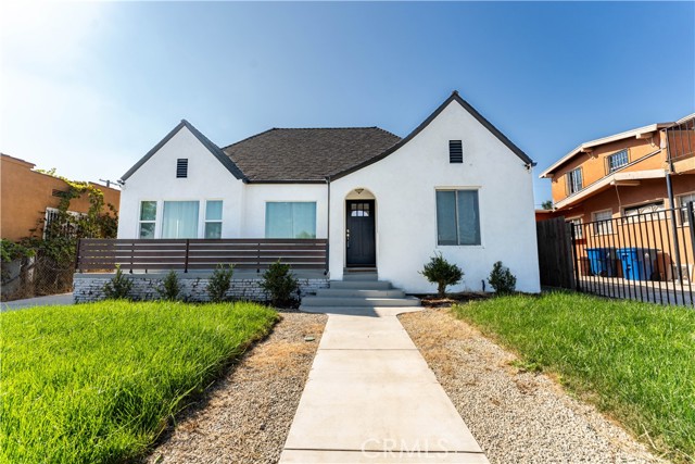 Eye Level Front of 5743 Home