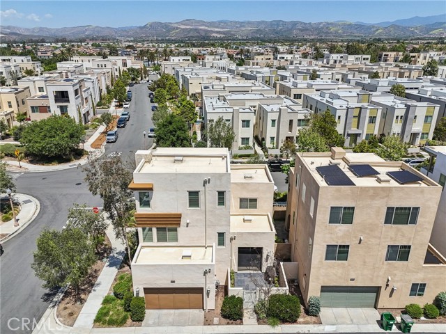 Detail Gallery Image 35 of 44 For 132 Interval, Irvine,  CA 92618 - 3 Beds | 2/2 Baths