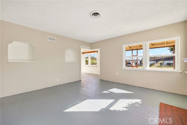 Detail Gallery Image 4 of 36 For 1065 Stevenson a & B,  Colton,  CA 92324 - 6 Beds | 4 Baths