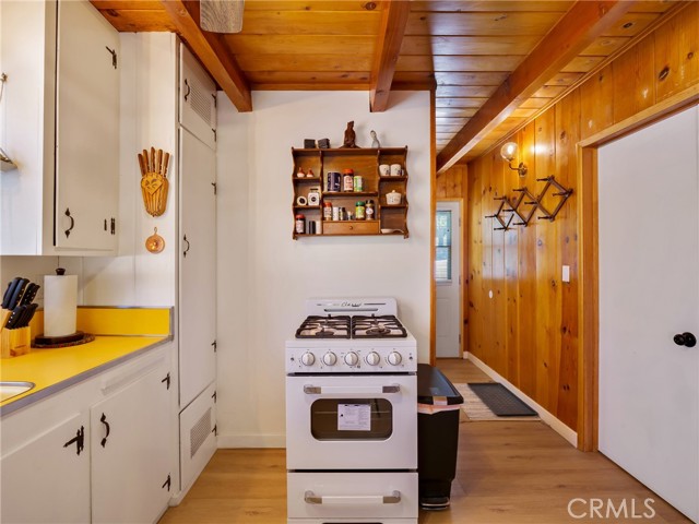 Detail Gallery Image 25 of 40 For 6226 Conifer Dr, Wrightwood,  CA 92397 - 3 Beds | 2 Baths