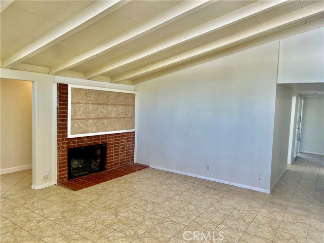 Detail Gallery Image 2 of 24 For 6440 Jumilla Ave, Woodland Hills,  CA 91367 - 5 Beds | 3/1 Baths