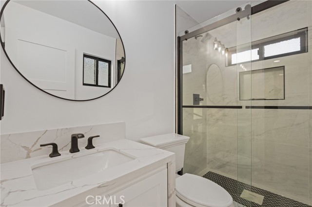 Detail Gallery Image 12 of 44 For 110 S Irena Ave #B,  Redondo Beach,  CA 90277 - 3 Beds | 4/1 Baths