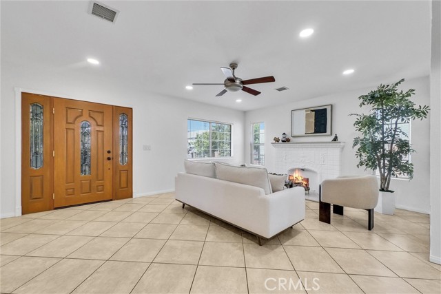 15844 San Jose Avenue, La Puente CA: https://media.crmls.org/medias/703ee3e7-d6a5-4cb1-b35c-3db16e0ce109.jpg
