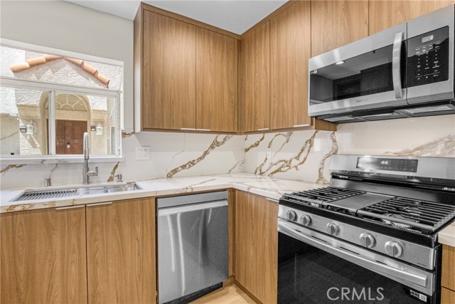 14383 Nordhoff Street, Panorama City CA: https://media.crmls.org/medias/703f0252-4f2b-4023-99a0-d11404517185.jpg