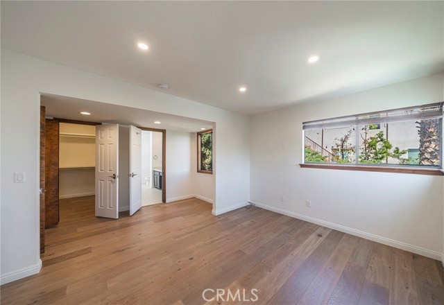 Detail Gallery Image 24 of 45 For 5245 Elvira Rd, Woodland Hills,  CA 91364 - 3 Beds | 3 Baths