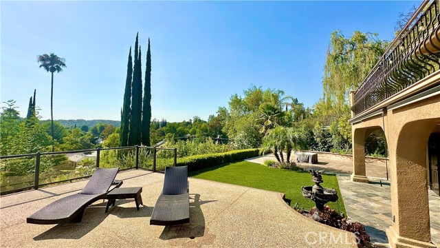 5433 Beeler Avenue, Woodland Hills CA: https://media.crmls.org/medias/703fc055-7841-4f9d-a0b8-36198c2f7009.jpg